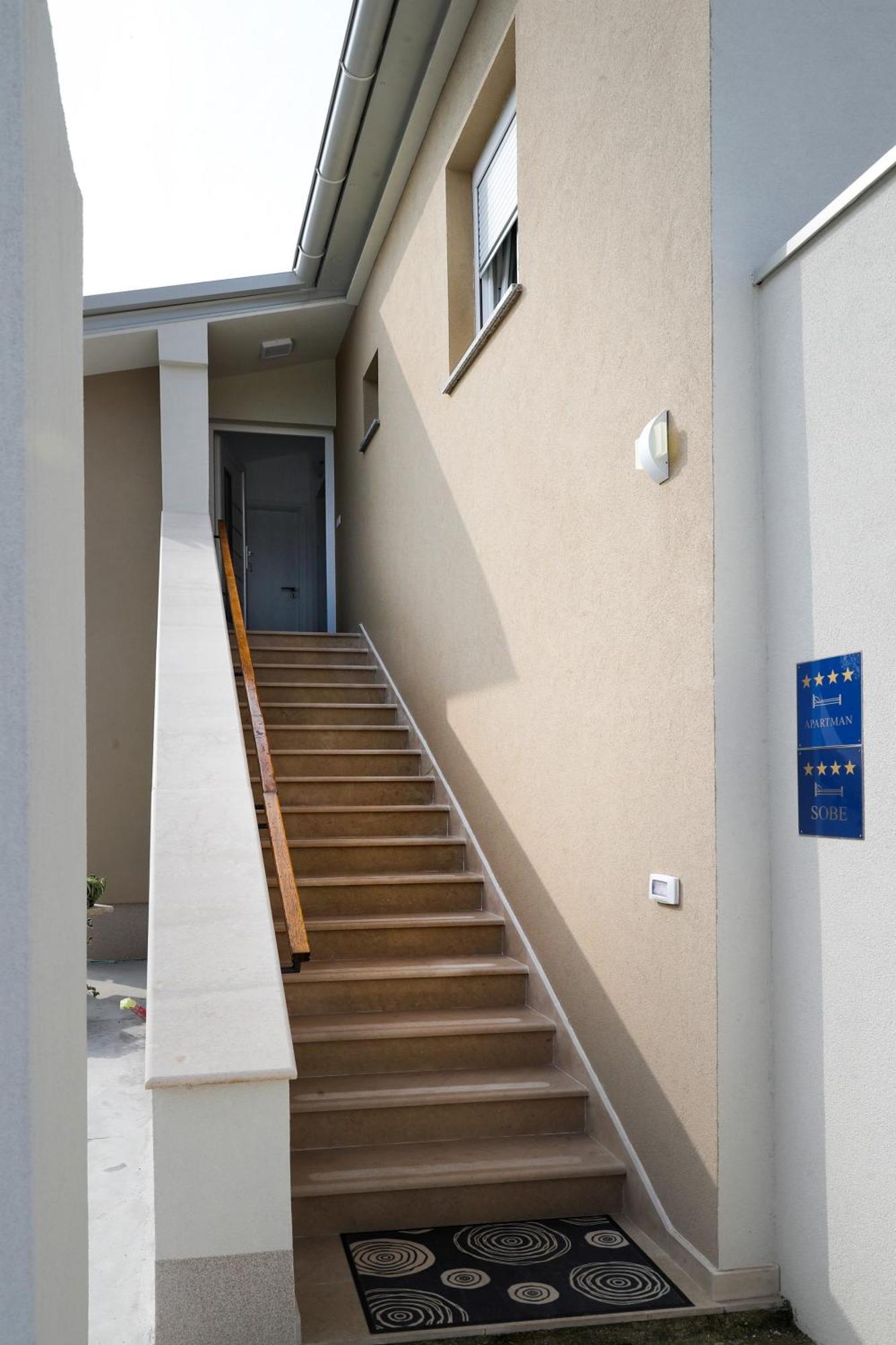 Apartment Cok *